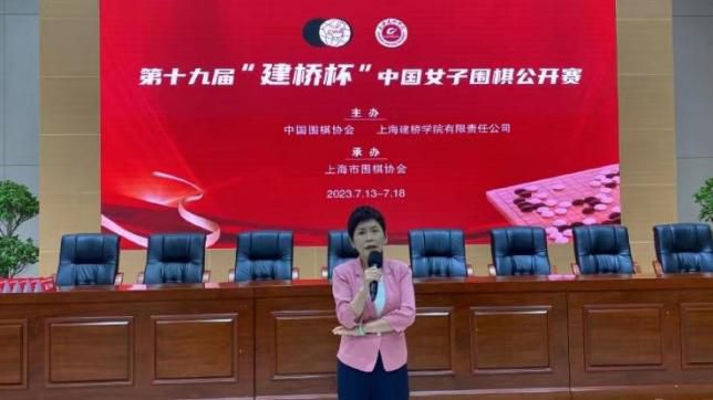 以新演员名义